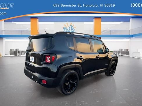 Used 2017 Jeep Renegade Altitude FWD image 9