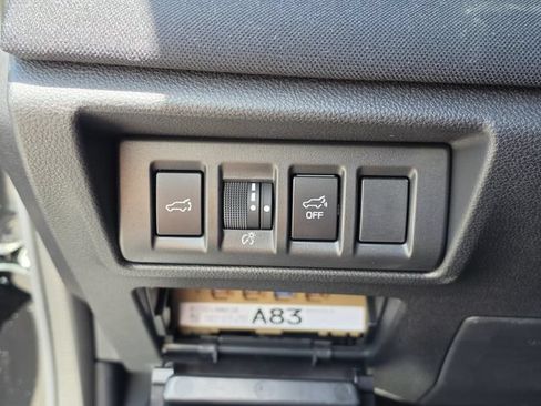 Used 2025 Subaru Outback Premium w/ Popular Package #1A AWD/4WD image 29