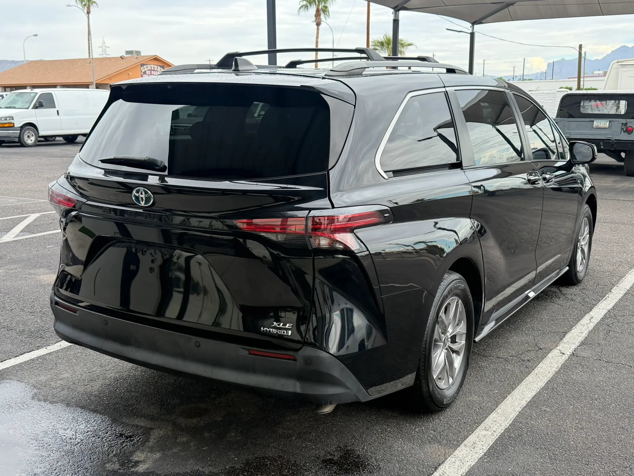 Used 2022 Toyota Sienna XLE w/ XLE Plus Package FWD image 9