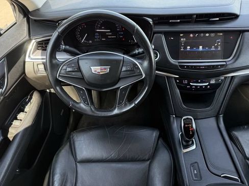 Used 2019 Cadillac XT5 Luxury FWD image 12