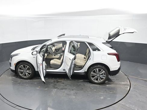 Used 2022 Cadillac XT5 Premium Luxury w/ Technology Package image 55
