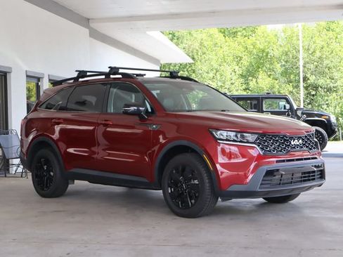 Used 2022 Kia Sorento S w/ Panoramic Sunroof Package AWD/4WD image 8