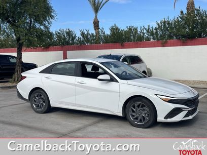 Used 2024 Hyundai Elantra SEL