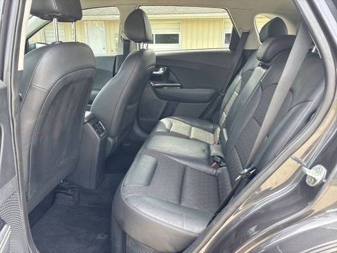 Used 2020 Kia Niro EX FWD image 31