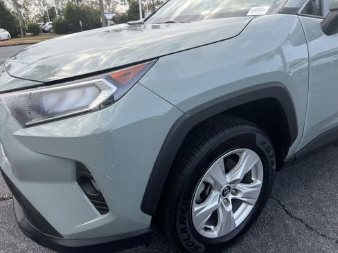 Used 2021 Toyota RAV4 XLE w/ Convenience Package image 6