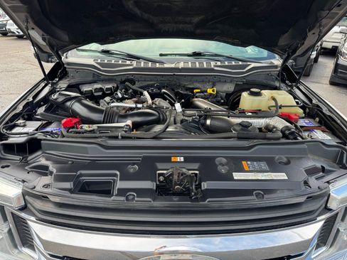 Used 2018 Ford F250 XLT w/ XLT Premium Package AWD/4WD image 23