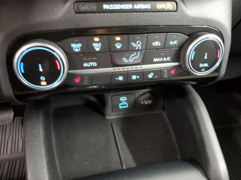 Used 2022 Ford Escape SE w/ Convenience Package image 16