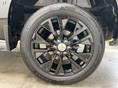 Used 2025 Chevrolet Silverado 1500 LT image 15