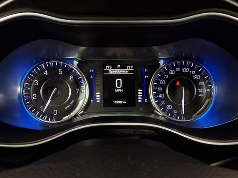 Used 2016 Chrysler 200 Limited w/ Convenience Group image 17