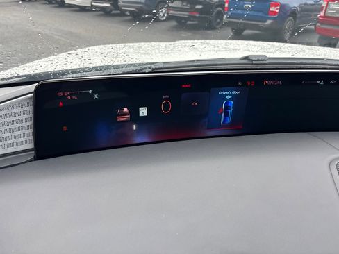 New 2026 Lincoln Navigator L Black Label AWD/4WD image 14