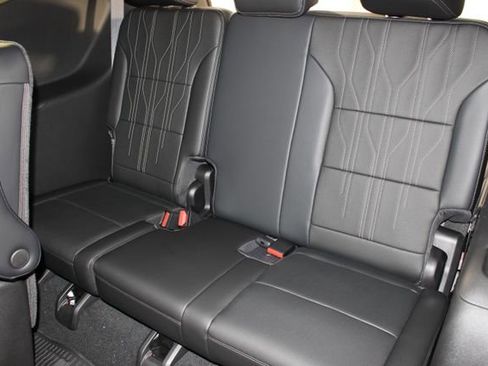 New 2026 Buick Enclave Avenir w/ Super Cruise Package FWD image 22