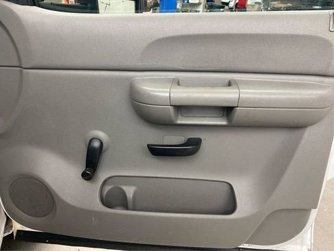 Used 2007 Chevrolet Silverado 3500 W/T w/ Snow Plow Prep Package image 23