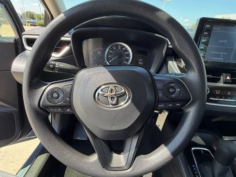 Used 2022 Toyota Corolla LE FWD image 13