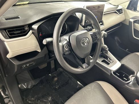 Used 2025 Toyota RAV4 XLE image 11