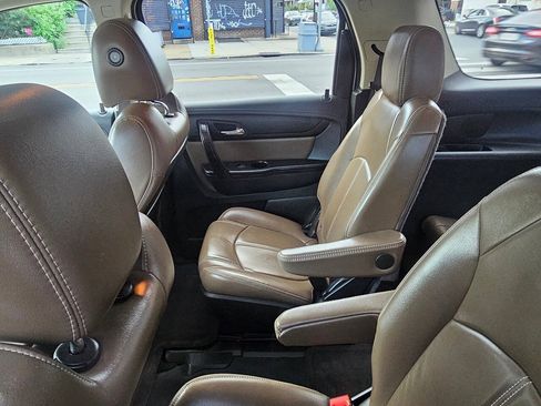 Used 2017 GMC Acadia Limited SLT AWD/4WD image 8