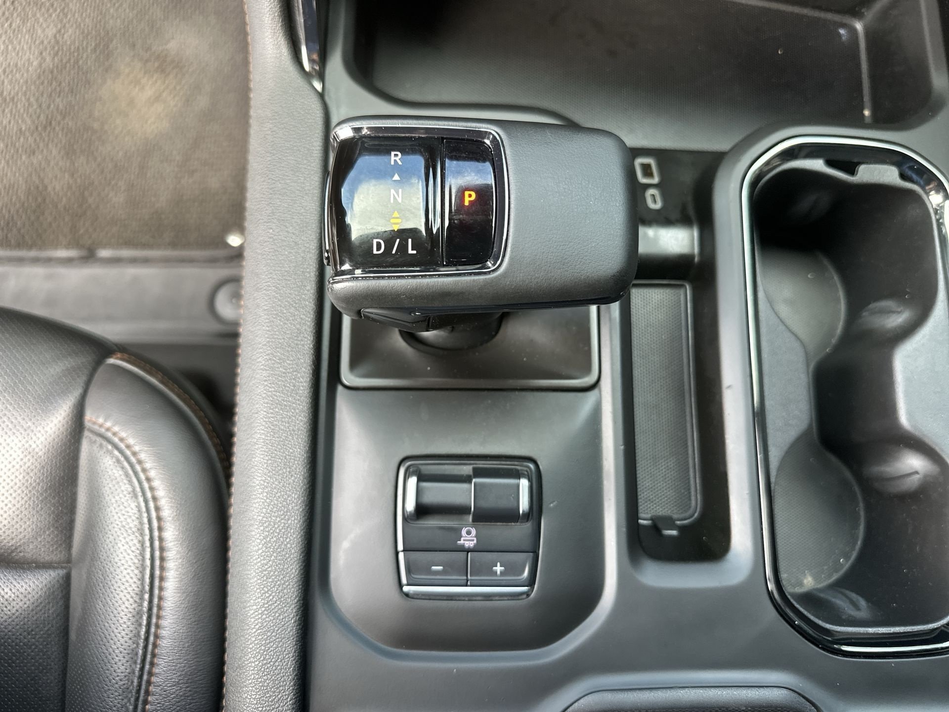 Used 2024 GMC Sierra 1500 AT4 w/ Technology Package AWD/4WD image 16