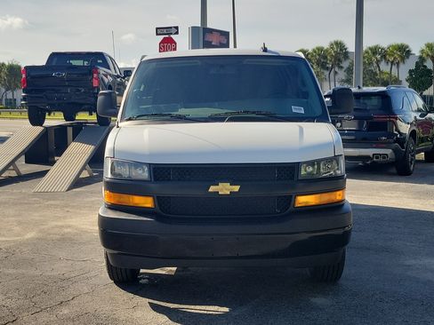 Used 2025 Chevrolet Express 2500 Extended w/ Driver Convenience Package RWD image 8
