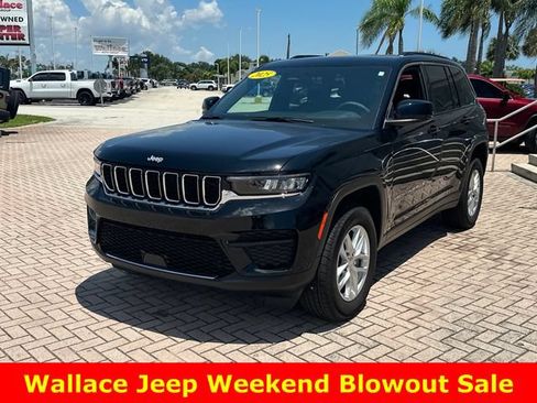 Used 2025 Jeep Grand Cherokee Laredo X RWD image 3