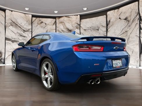 Used 2018 Chevrolet Camaro SS RWD image 8