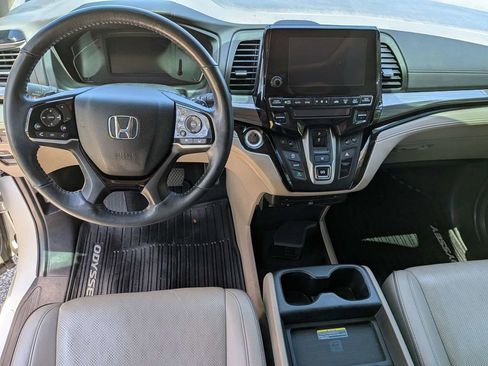 Used 2022 Honda Odyssey Elite image 14
