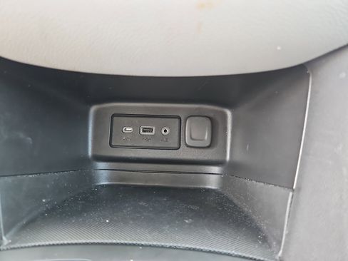 Used 2024 Chevrolet Equinox LS w/ LS Convenience Package image 27