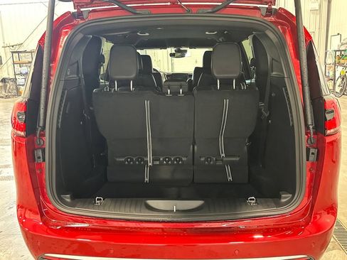 New 2027 Chrysler Pacifica Select AWD/4WD image 29