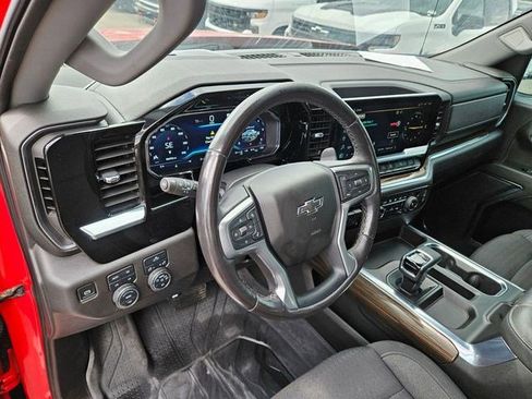 Used 2023 Chevrolet Silverado 1500 RST w/ Z71 Off-Road Package AWD/4WD image 15