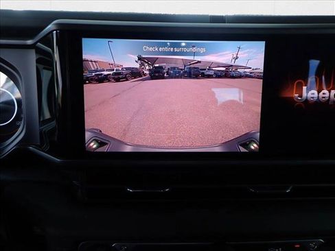 New 2025 Jeep Gladiator Sport image 15