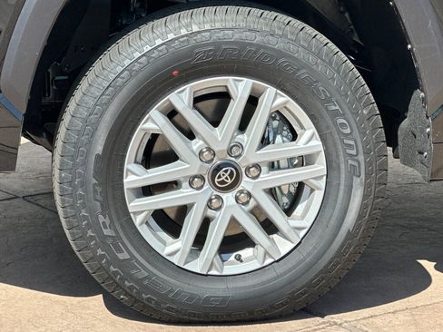 New 2026 Toyota Tundra SR5 AWD/4WD image 33