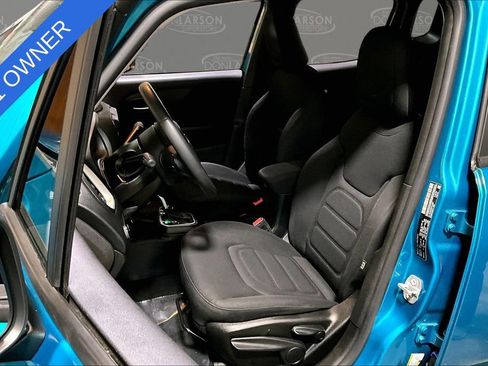 Used 2020 Jeep Renegade Latitude AWD/4WD image 13