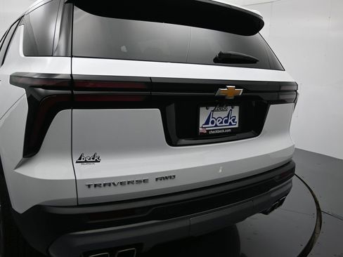 Certified 2025 Chevrolet Traverse LT image 24