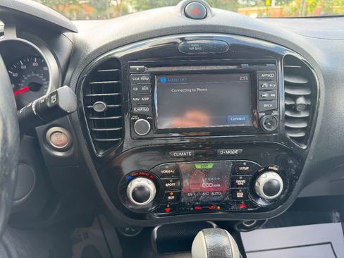 Used 2015 Nissan Juke SL image 21
