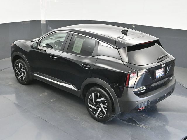 Used 2025 Nissan Kicks SV w/ Charging Package FWD image 30