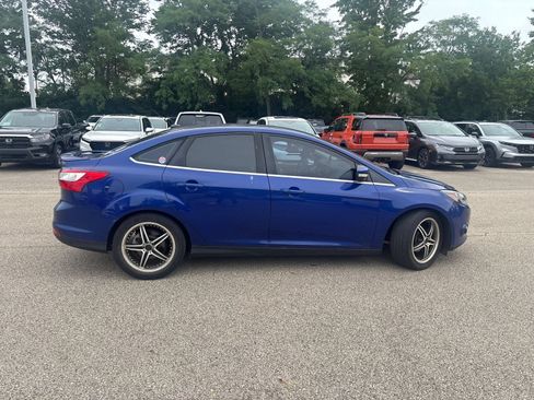 Used 2012 Ford Focus Titanium FWD image 22