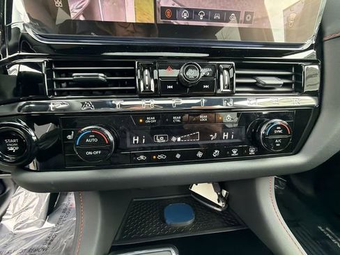 New 2026 Nissan Pathfinder SV AWD/4WD image 18