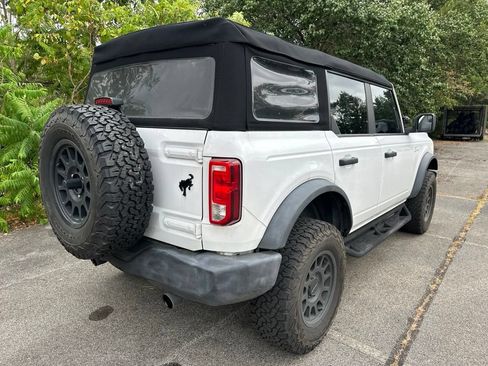 Used 2023 Ford Bronco 4-Door AWD/4WD image 3