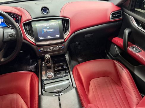 Used 2018 Maserati Ghibli S GranLusso image 28