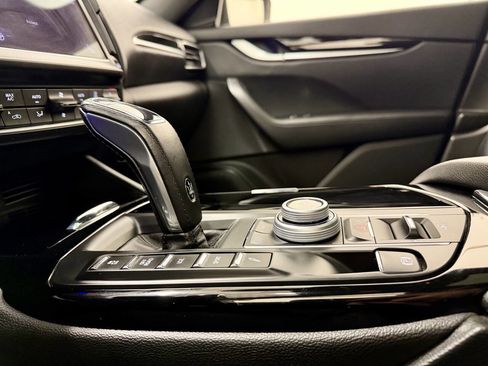 Used 2022 Maserati Levante GT image 19