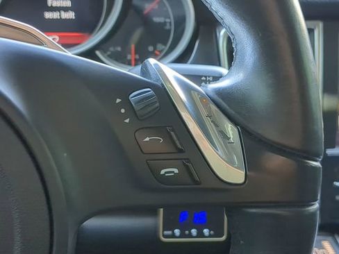 Used 2014 Porsche Panamera S image 32