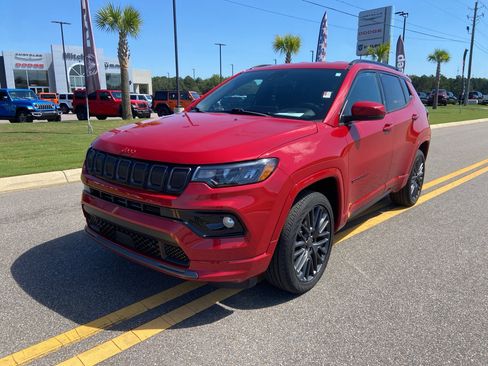 Certified 2022 Jeep Compass Limited image 4