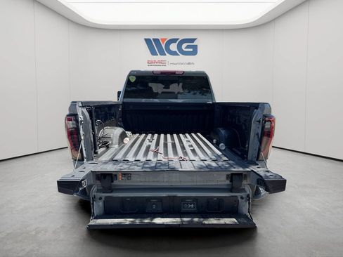 Used 2024 GMC Sierra 2500 AT4X AWD/4WD image 19