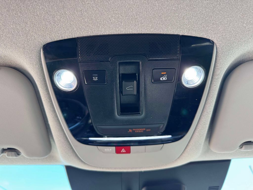 Certified 2023 Kia Niro EX Touring FWD image 33