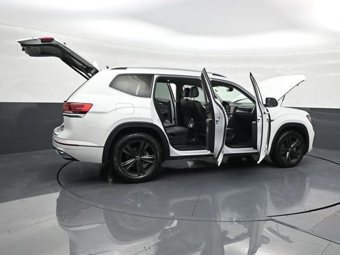 Used 2022 Volkswagen Atlas SEL R-Line image 31