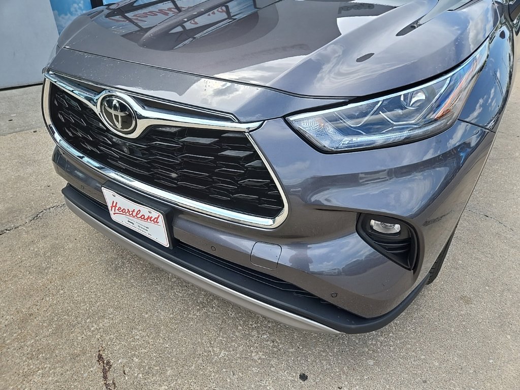 Used 2021 Toyota Highlander Platinum AWD/4WD image 20