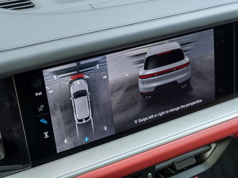 New 2026 Porsche Cayenne image 33