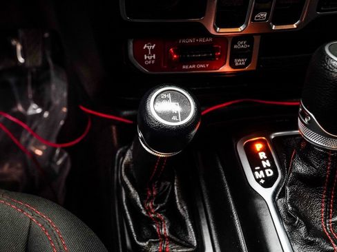 Used 2020 Jeep Gladiator Rubicon w/ Trailer Tow Package image 19