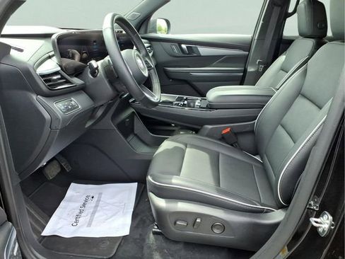 Used 2025 Buick Enclave Preferred AWD/4WD image 20