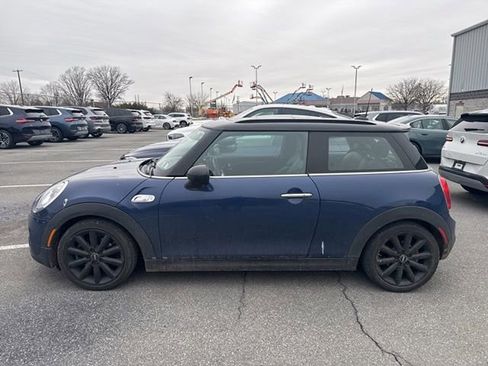 Used 2015 MINI Cooper S image 2
