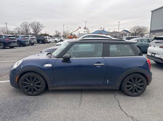 Used 2015 MINI Cooper S video 2