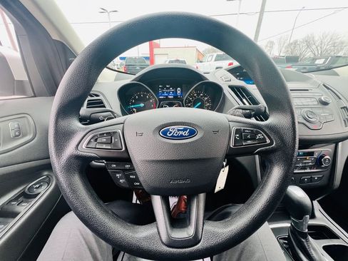 Used 2017 Ford Escape SE w/ SE Cold Weather Package image 18